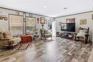 1833 E Sunnyside Dr, Lorida, FL 33857 - Photo 2