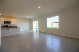 2822 Ivy Lk Ct, Lakeland, FL 33811 - Photo 4