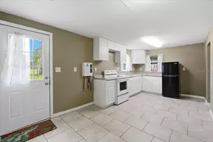 2418 Jungle St, Lakeland, FL 33801 - Photo 6