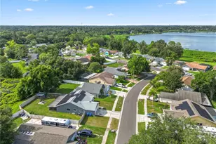 2009 Helm Ln, Valrico, FL 33594 - Photo 4