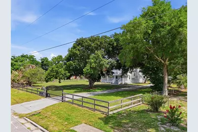 545 E Haines Boulevard, Lake Alfred, FL 33850 - Photo 2