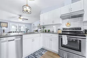 3041 Short Leaf St, Wesley Chapel, FL 33543 - Photo 12