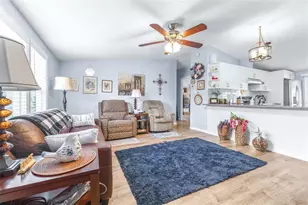 3041 Short Leaf St, Wesley Chapel, FL 33543 - Photo 2
