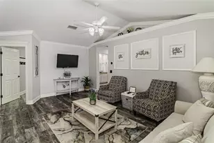 5864 Manchester Dr W, Lakeland, FL 33810 - Photo 6