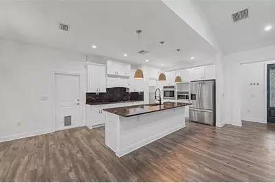 606 Royal Crest Drive, Brandon, FL 33511 - Photo 6
