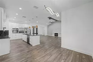 606 Royal Crest Dr, Brandon, FL 33511 - Photo 10