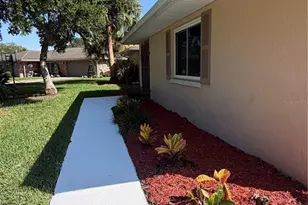 41 Greenfield Ct, Winter Haven, FL 33884 - Photo 2