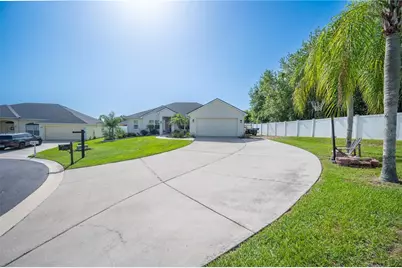2752 Highlands Creek Drive, Lakeland, FL 33813 - Photo 48