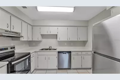 236 Village Crest Court, Lakeland, FL 33809 - Photo 4