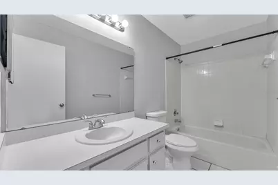 236 Village Crest Court, Lakeland, FL 33809 - Photo 6