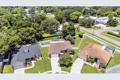 2219 Towering Oaks Circle, Seffner, FL 33584 - Photo 42
