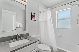 2219 Towering Oaks Cir, Seffner, FL 33584 - Photo 20