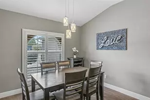 2219 Towering Oaks Cir, Seffner, FL 33584 - Photo 14