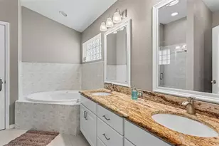 2219 Towering Oaks Cir, Seffner, FL 33584 - Photo 28
