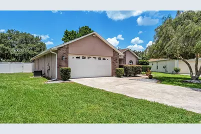 2219 Towering Oaks Circle, Seffner, FL 33584 - Photo 40
