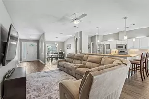 2219 Towering Oaks Cir, Seffner, FL 33584 - Photo 8