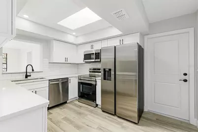 527 Princess Place, Lakeland, FL 33803 - Photo 2