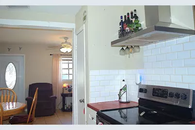 2721 Sunshine Drive N, Lakeland, FL 33801 - Photo 10