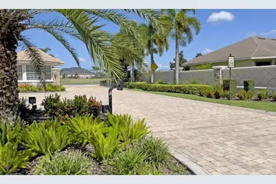 4311 Emerald Palms Boulevard, Winter Haven, FL 33884 - Photo 2