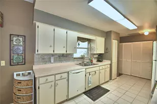 4860 Goldenview Ln, Lakeland, FL 33811 - Photo 16