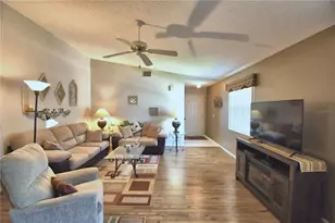 4860 Goldenview Ln, Lakeland, FL 33811 - Photo 10