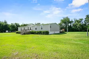 39670 Wilds Rd, Dade City, FL 33525 - Photo 2