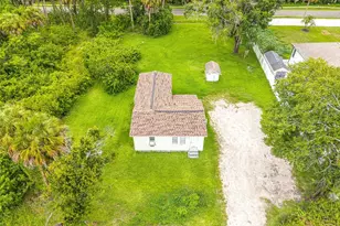 6315 Rhonda Rd, Tampa, FL 33615 - Photo 24