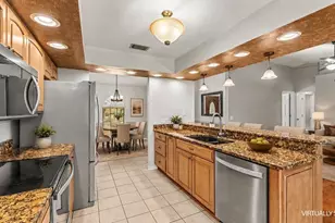 6625 Forestwood Dr W, Lakeland, FL 33811 - Photo 4