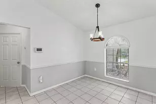 6625 Forestwood Dr W, Lakeland, FL 33811 - Photo 8