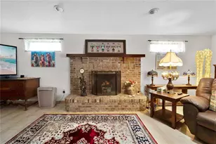 2456 Danforth Rd, Spring Hill, FL 34608 - Photo 10