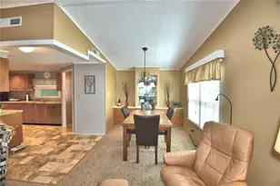 4901 Colonnades Cir E, Lakeland, FL 33811 - Photo 12