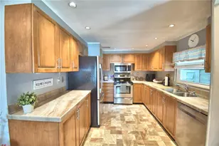 4901 Colonnades Cir E, Lakeland, FL 33811 - Photo 20