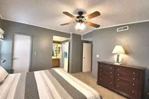 4901 Colonnades Cir E, Lakeland, FL 33811 - Photo 28