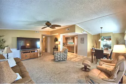 4901 Colonnades Circle E, Lakeland, FL 33811 - Photo 14