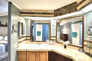 4901 Colonnades Cir E, Lakeland, FL 33811 - Photo 32