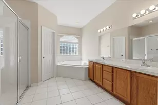 4050 Whistlewood Cir, Lakeland, FL 33811 - Photo 18