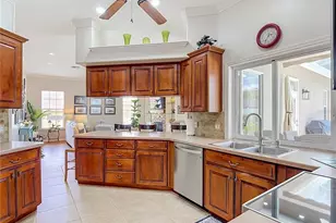1953 Viewpoint Landings Rd, Lakeland, FL 33810 - Photo 10