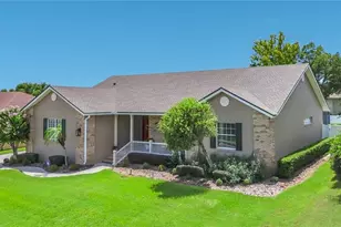 1953 Viewpoint Landings Rd, Lakeland, FL 33810 - Photo 2