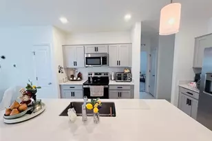 2715 Gentle Rain Dr, Davenport, FL 33837 - Photo 4