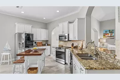 2775 Highlands Creek Drive, Lakeland, FL 33813 - Photo 6