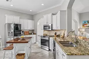 2775 Highlands Creek Dr, Lakeland, FL 33813 - Photo 6