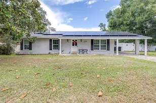 37237 Nicole Ave, Zephyrhills, FL 33541 - Photo 4