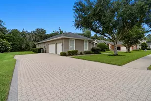 3196 Hawks Ridge Dr, Lakeland, FL 33810 - Photo 2