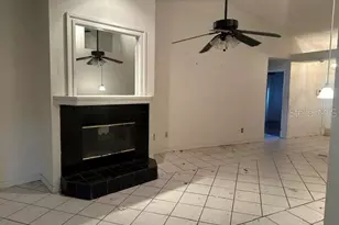 4729 S Dawnmeadow Ct, Plant City, FL 33566 - Photo 2