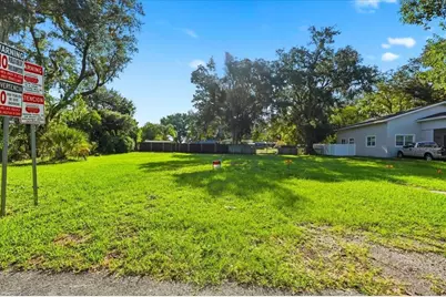 10 S Forest Street, Plant City, FL 33563 - Photo 2
