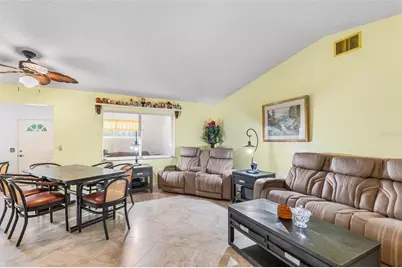 4976 Pleasant Hollow Trl, Lakeland, FL 33811 - Photo 8