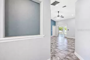 3975 Sunnywood Cir, Lakeland, FL 33812 - Photo 2