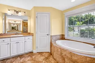 3975 Sunnywood Cir, Lakeland, FL 33812 - Photo 14