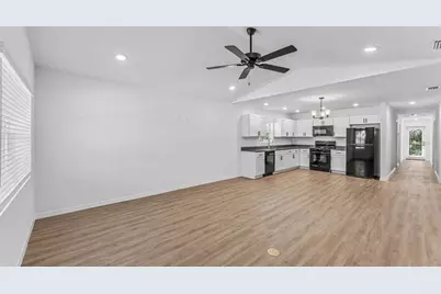 7540 Willow Wisp Drive W, Lakeland, FL 33810 - Photo 4