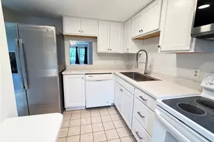 333 Lake Howard Dr NW, Winter Haven, FL 33880 - Photo 4